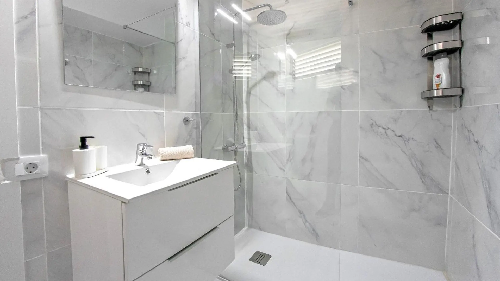 Apart Hotel Ponderosa With A Pool & View, Studio 226 Playa Feñabe